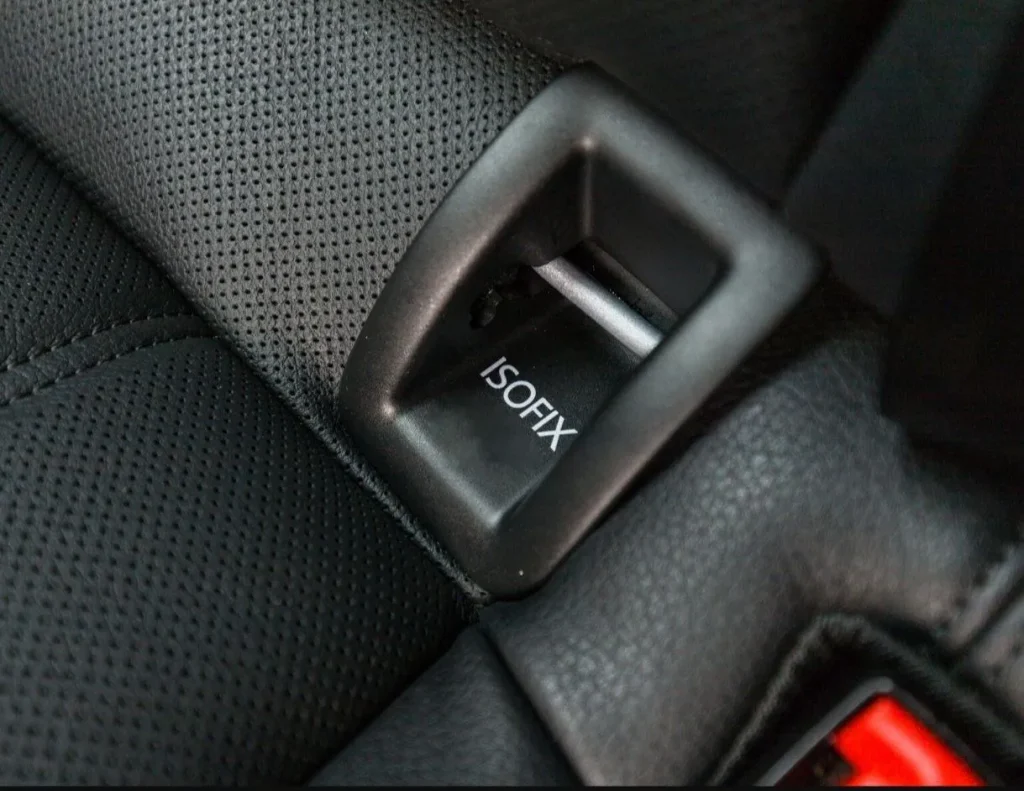 ISOFIX кріпення ізофікс крепление изофикс автокрісла автокресла